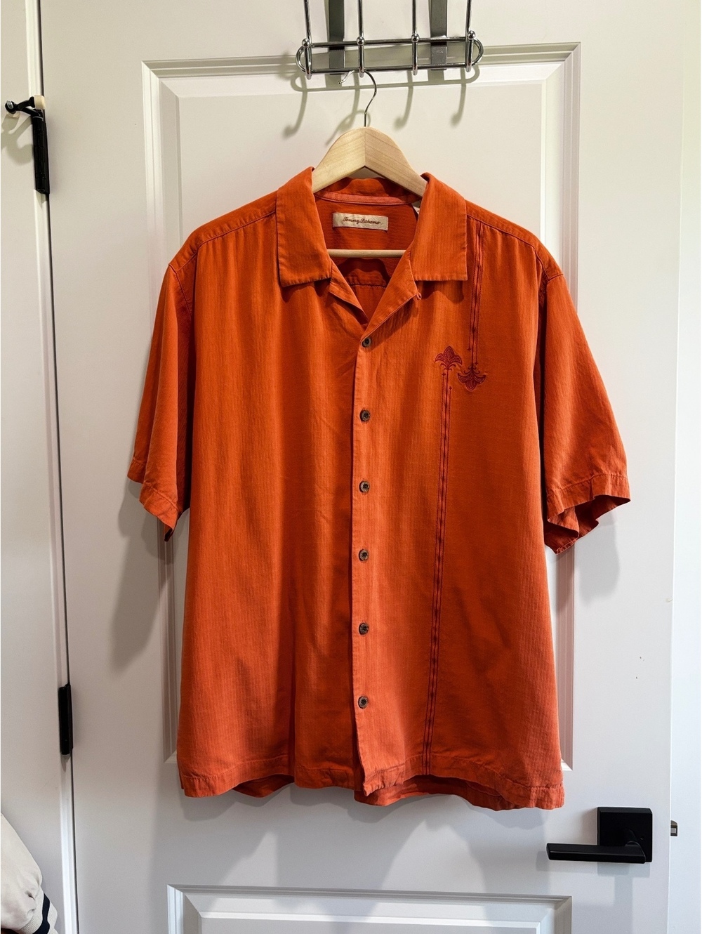 Tommy Bahama Embroidered Silk Short Sleeve Button Up Casual Resort Shirt Orange